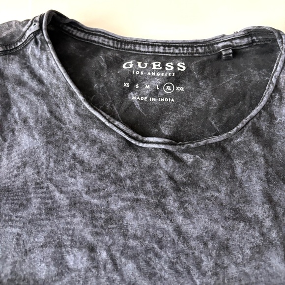 GUESS Men’s Size XXL Charcoal Short Sleeve Tee - Picture 2 of 5